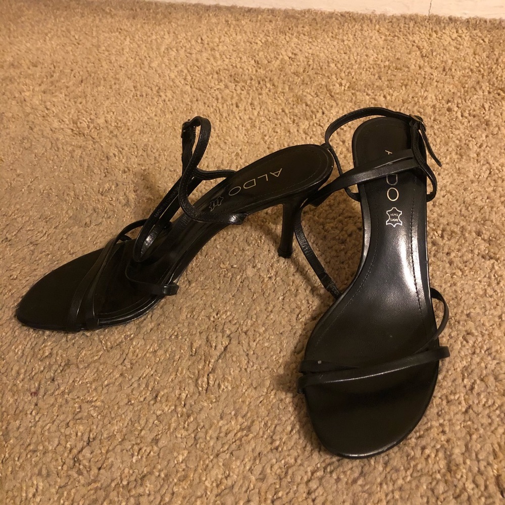 Black Strapy Aldo Heels - Size 7